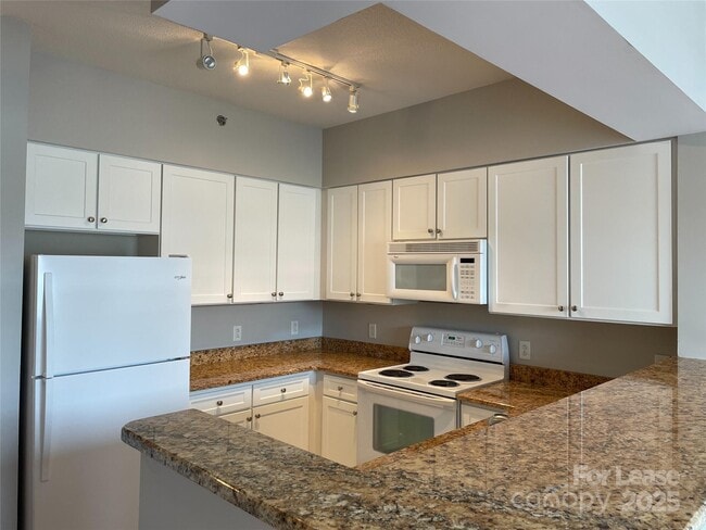 Photo - 1315 East Blvd Unit 512