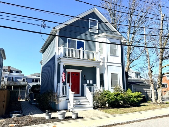 Building Photo - 4 Woodworth St Unit 2