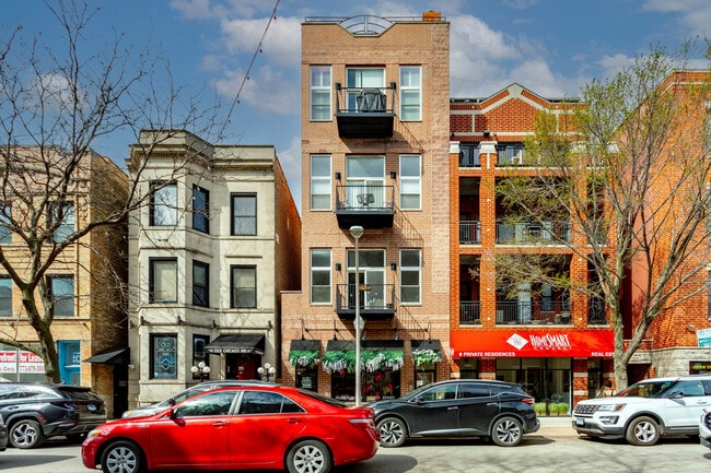 Building Photo - 3226 N Sheffield Ave