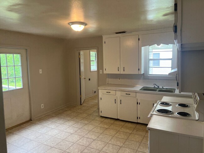 Photo - 2 Bed 1 Bath Home