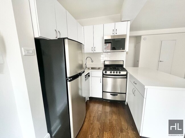 Photo - BEEKMAN PLACE Unit 9E