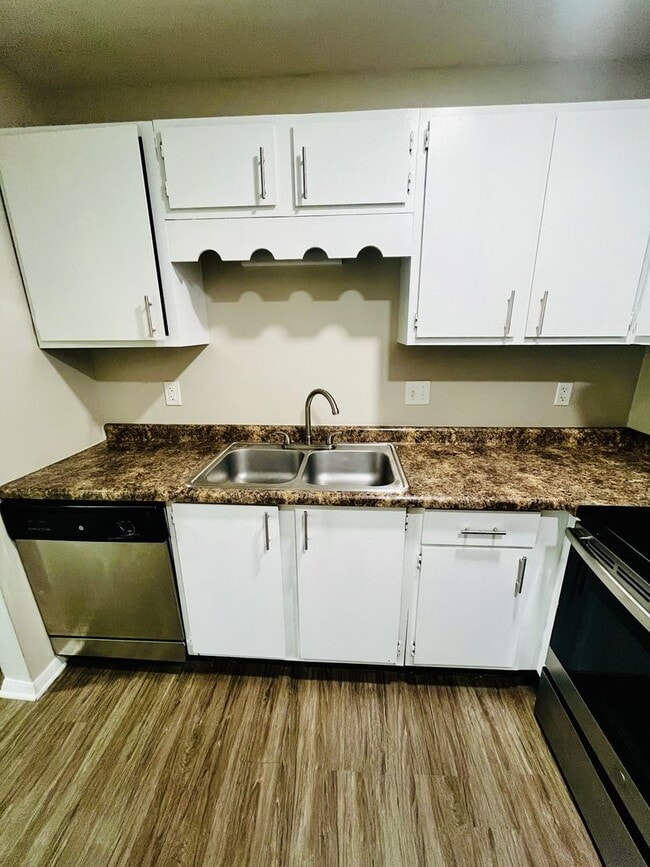 Photo - 1167 Abbey Ln Unidad E7