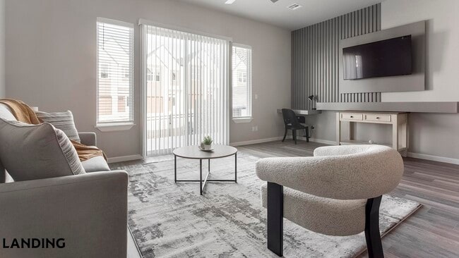 Photo - 3401 Redbud Ln Unit 3407