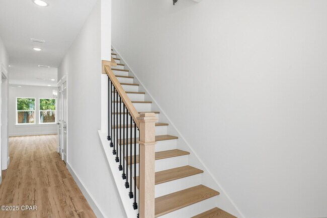 Photo - 924 Grace Ave