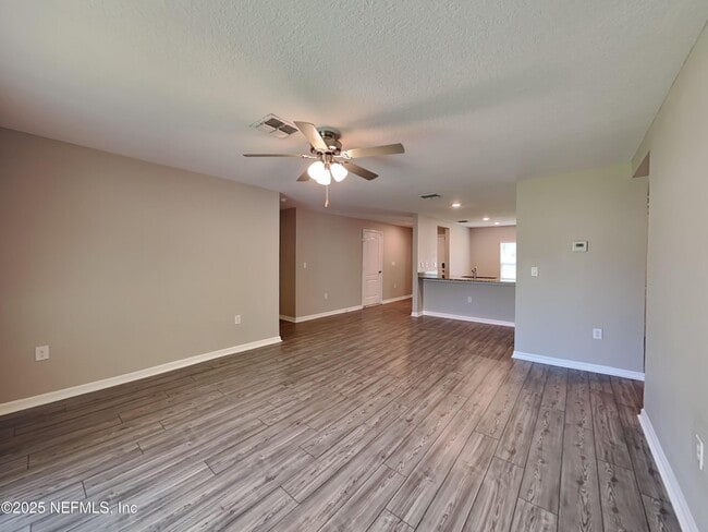 Photo - 42 Rickenbacker Dr