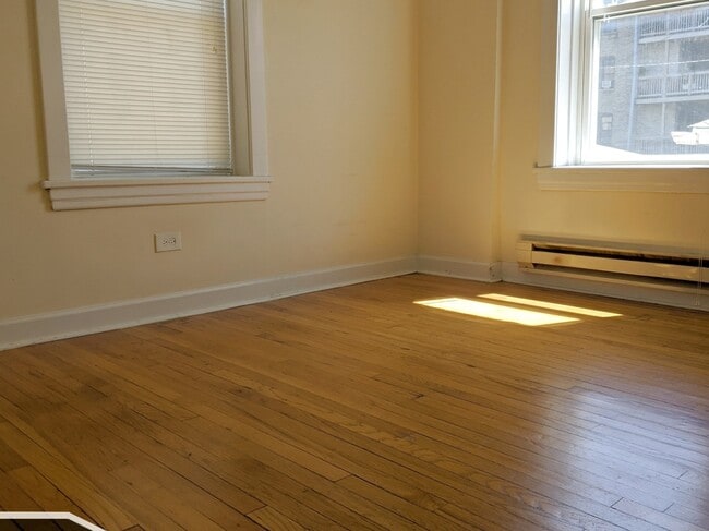 Photo - 2915 W George St Unit 1