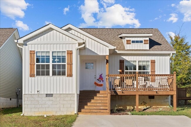 Photo - Pristine 3 Bed 2 Bath Home in Dalton