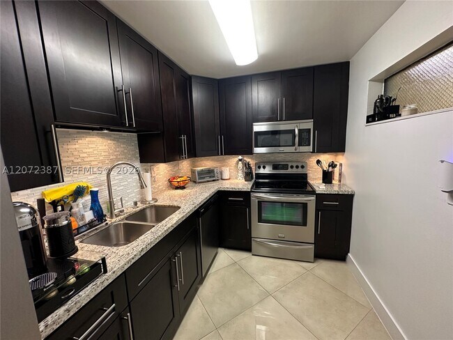 Photo - 9301 SW 92nd Ave Unit C320