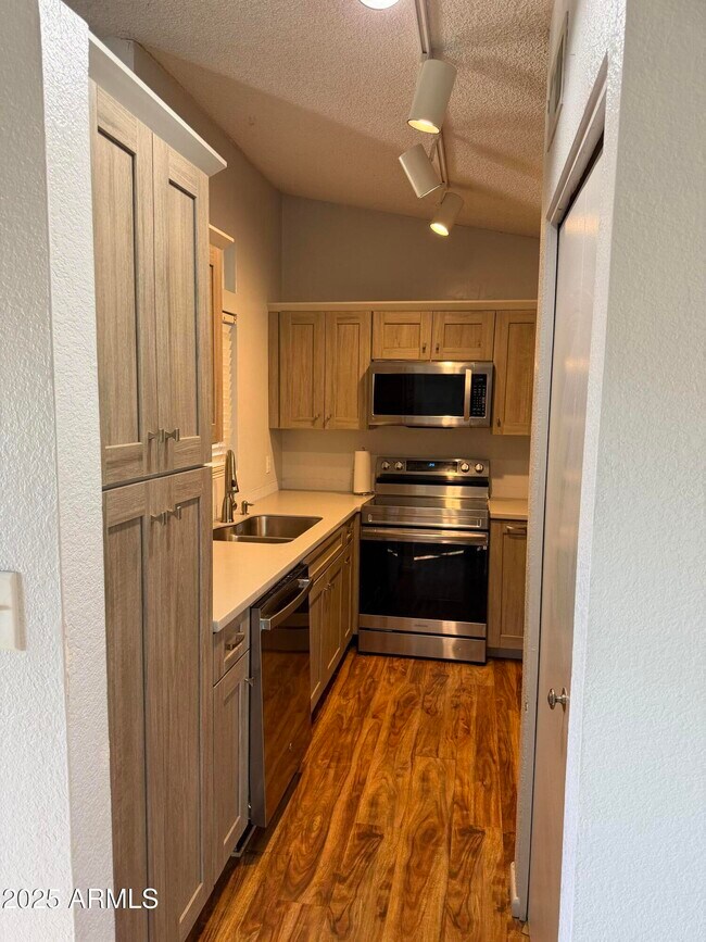 Photo - 6550 N 47th Ave Unidad 292