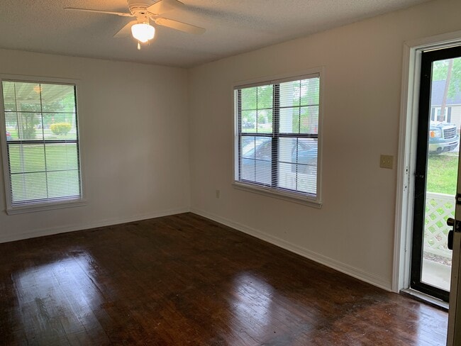 Photo - 705 W Center St