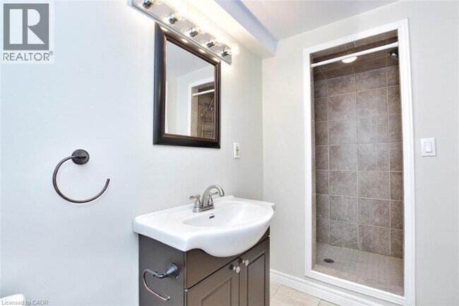 Photo - 25 Endfield Ave