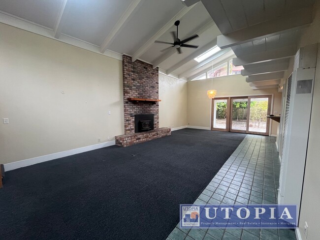 Photo - Beautiful and spacious 2 Bedroom, 1.5 Bathroom Located in Rio Del Mar, close to the beach and Apt...