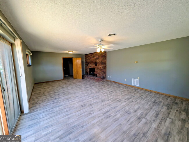 Photo - 96 Glencrest Dr