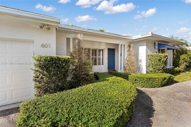 Photo - 601 Vilabella Ave