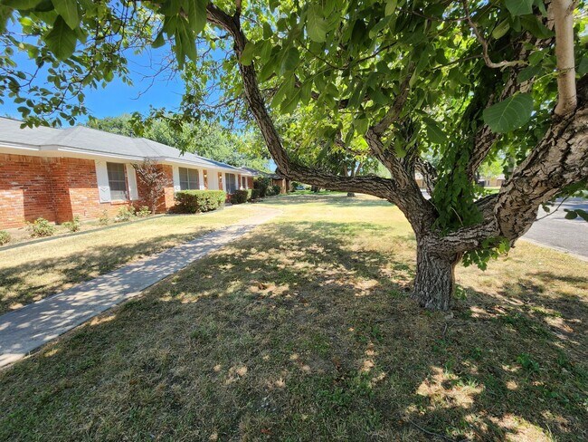 Photo - 6 Bedrooms with Boat or RV Parking!