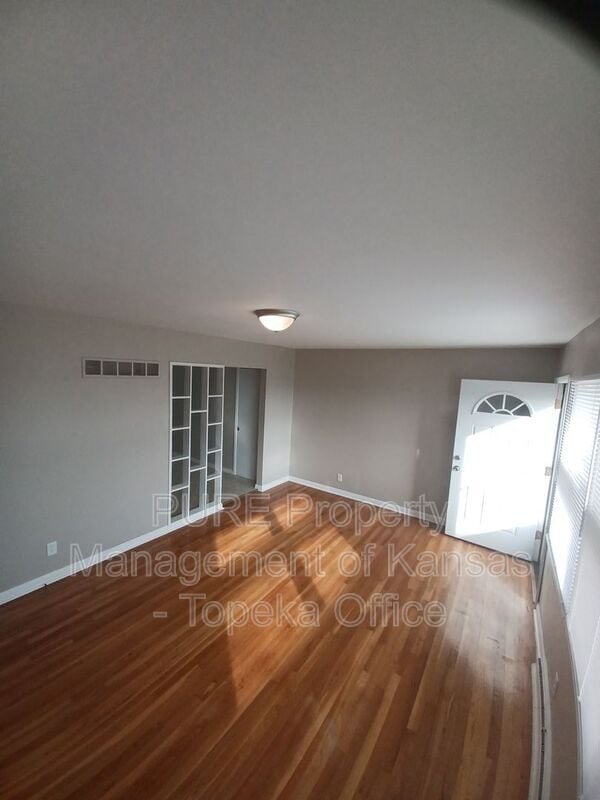 Photo - 2117 SW Van Buren St