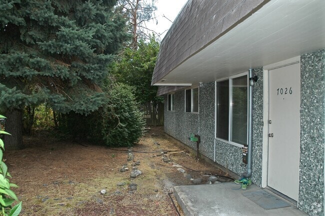 Building Photo - 7026 SE Woodward Rental