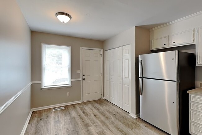 Photo - 7135 Cabe Ln
