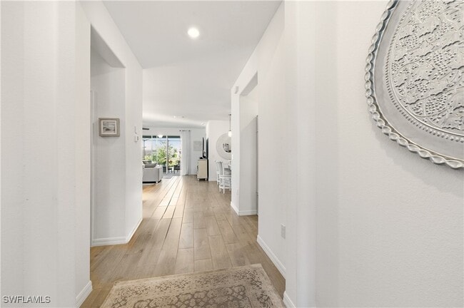 Photo - 2537 Kona Wy