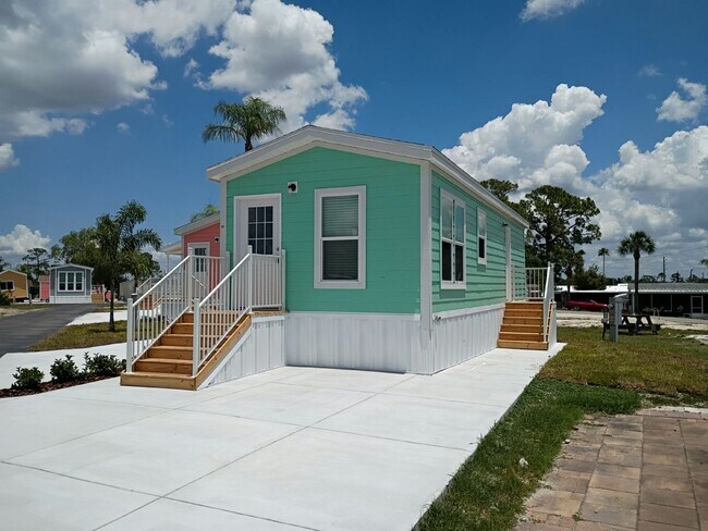 Building Photo - 28 Lily Dr