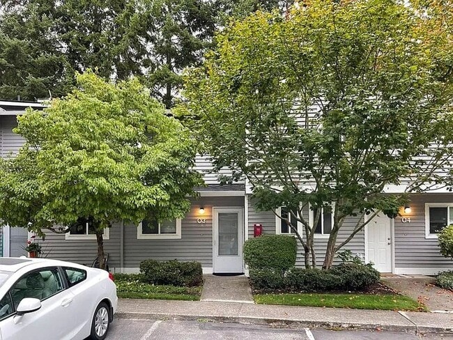 Building Photo - Charming Bothell Condo in a Fantastic Location! (Lower rent for 8 of 12 months