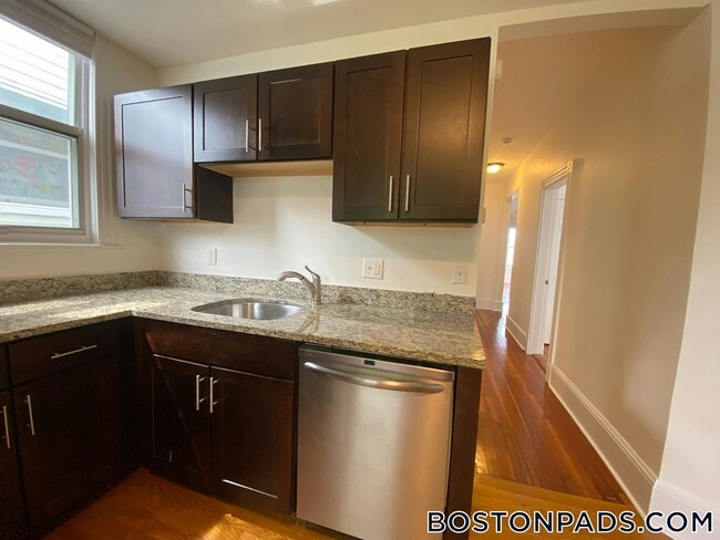 Photo - 299 Lexington St Unit 2
