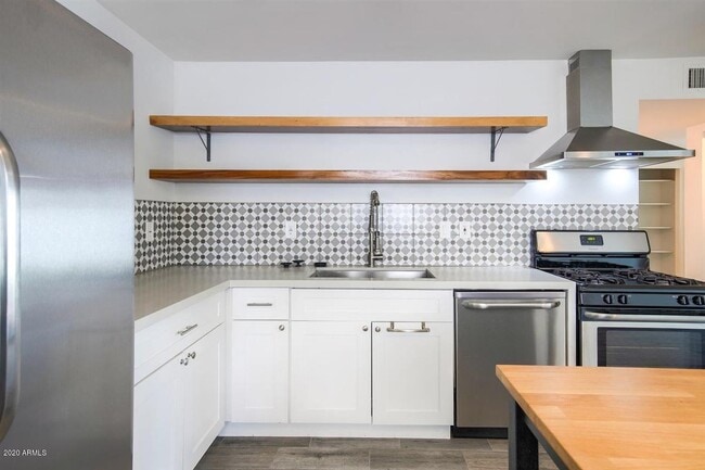 Photo - 3140 E Glenrosa Ave Unidad # 3