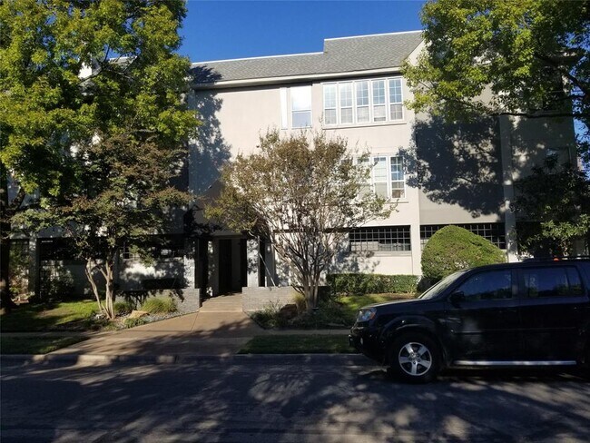 Photo - 4104 N Hall St Condo