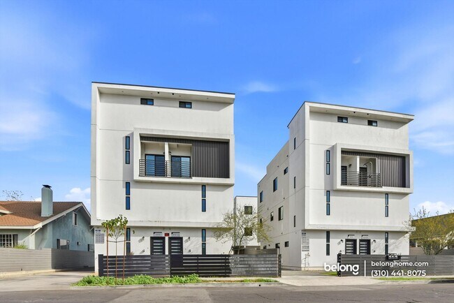 Building Photo - 608 E 29th St