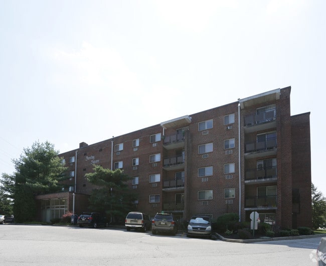 Barclay Square Apartments For Rent in Upper Darby, PA