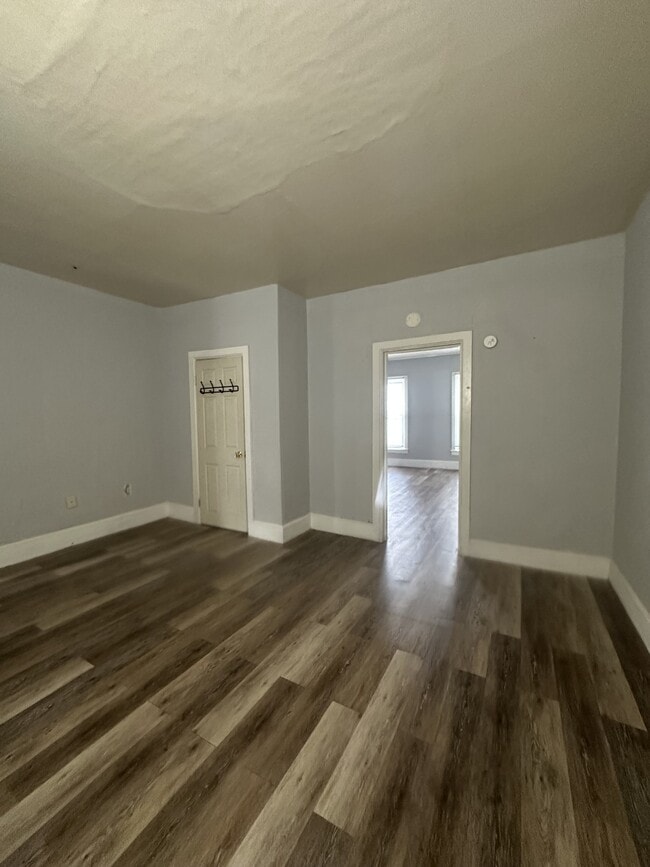 Photo - 146 E Market St