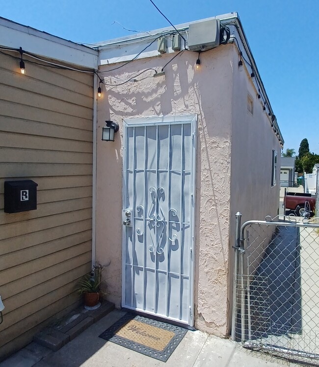Building Photo - 751 Jewell Dr Unit A