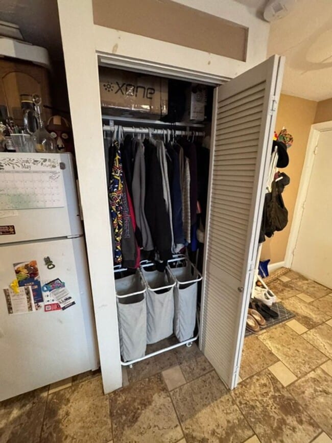 Photo - WOW!!!!  GREAT DEAL!  1 BEDROOM ON ALLSTON/BRIGHTON LINE AVAIL 9/1