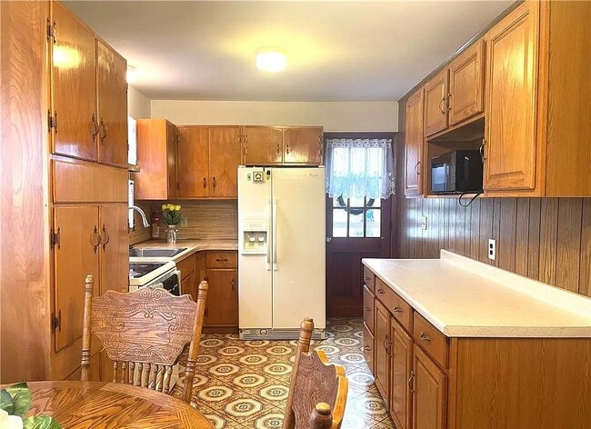 Photo - 184 Hillcrest Ave