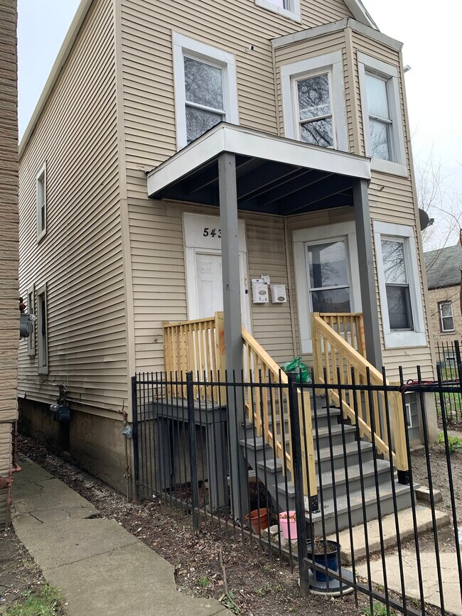 Building Photo - 5431 S Wolcott Ave Unit Wolcott  1