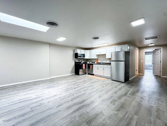 Photo - 2039 Winnebago St Unit 5