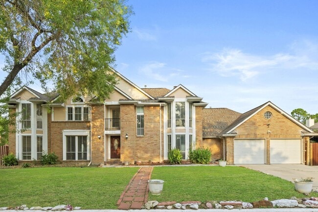 Charming 2 Story on Corner Lot - Charming 2 Story on Corner Lot House
