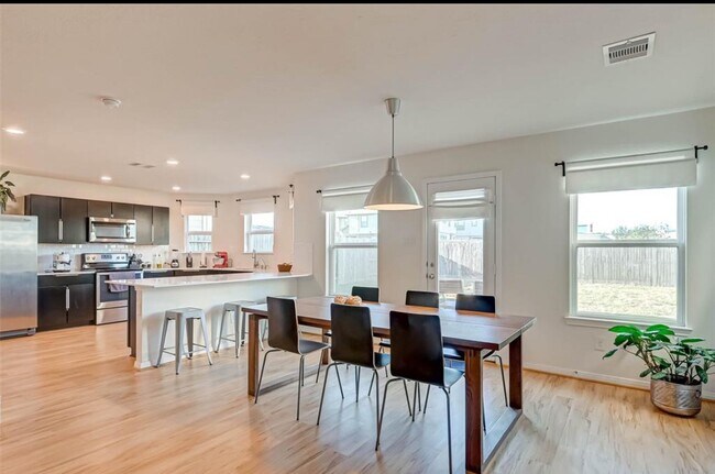Photo - 16330 Oakside Hollow Ln