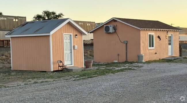 Building Photo - 1207 B E Historic Hwy 66 Rental