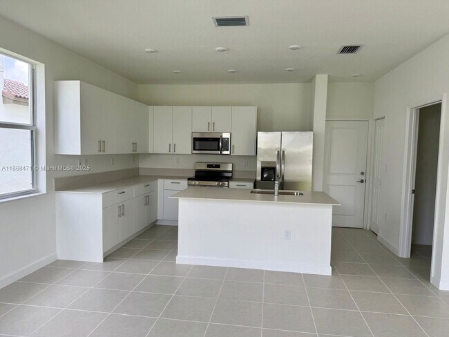 Photo - 2659 SE 24th St