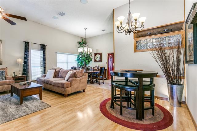 Photo - 319 Ashley Dr