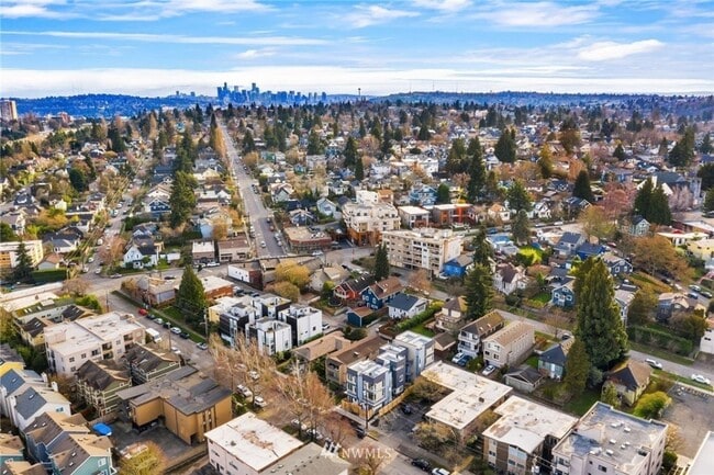 Photo - 2Bd/1.75Ba Seattle Townhouse