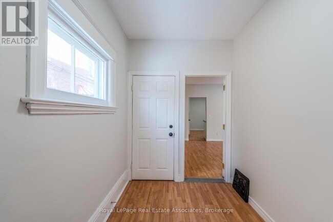 Photo - 157 William St Unit 1