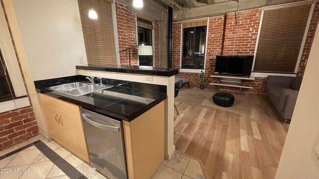 Photo - 114 W Adams St Unit 404