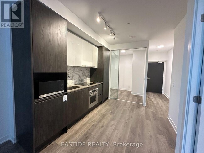 Photo - 180 Front St E Unité 1012