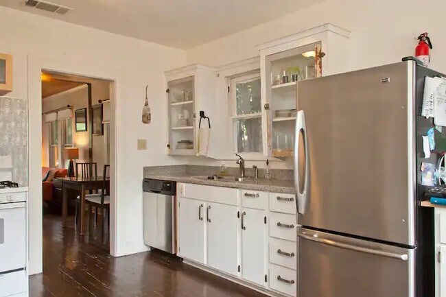 Photo - 2702 E 22nd St