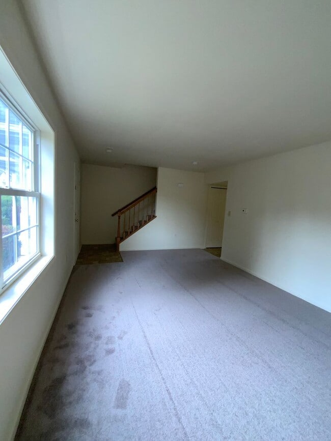 Photo - 204 Elmshire Dr