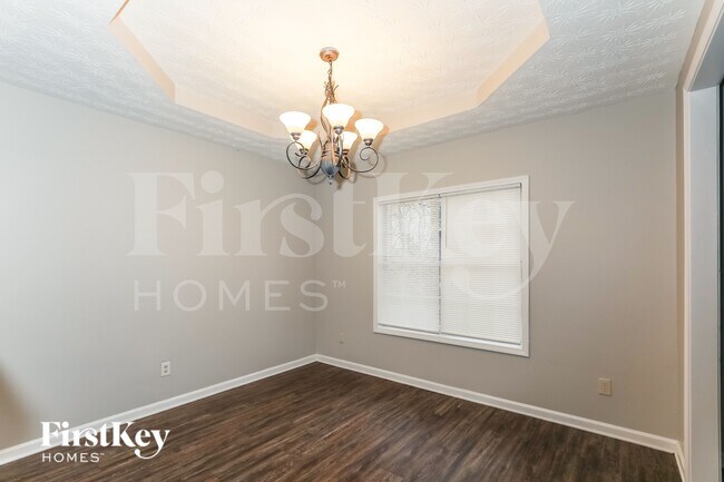 Photo - 637 Old Ivy Chase