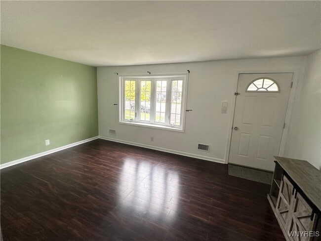 Photo - 6 Miami Pkwy