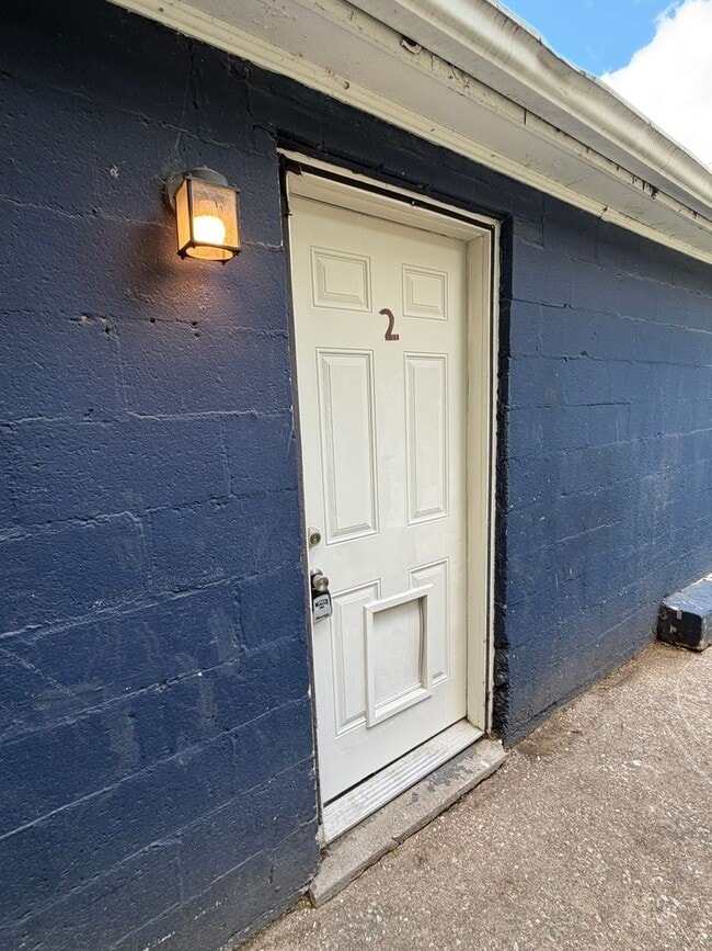 Photo - 1 Bedroom in Lexington! Unit 2